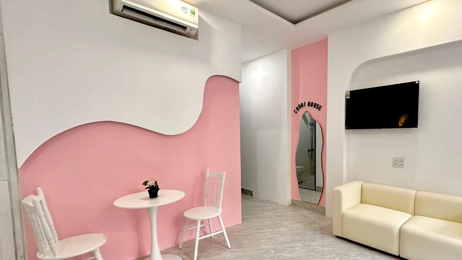 Проживание в семье Апартаменты Corgi House Danang Вьетнам
